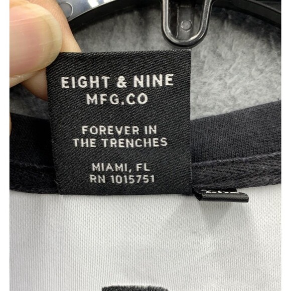 Eight & Nine MFG Co  Graphic Tee Shirt Juice Earn It Tupac 2Pac crewneck Vtg - Picture 14 of 16